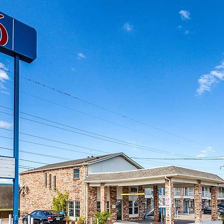 Motel 6 Fort Worth - Northside Экстерьер фото