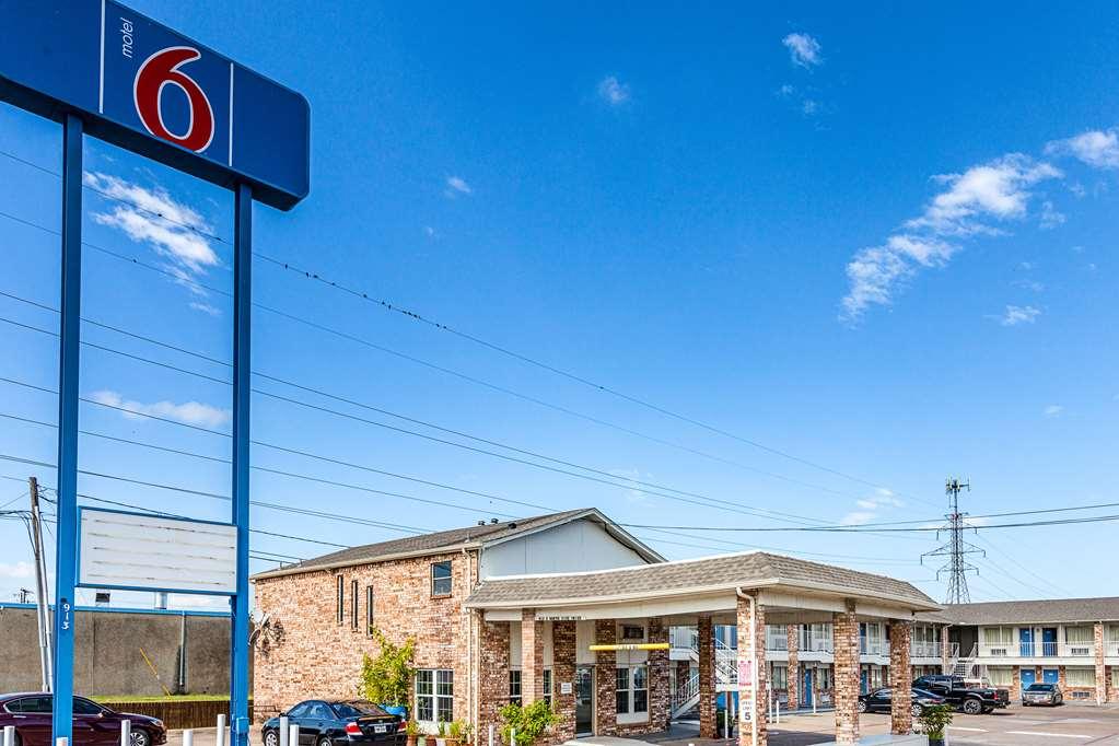 Motel 6 Fort Worth - Northside Экстерьер фото