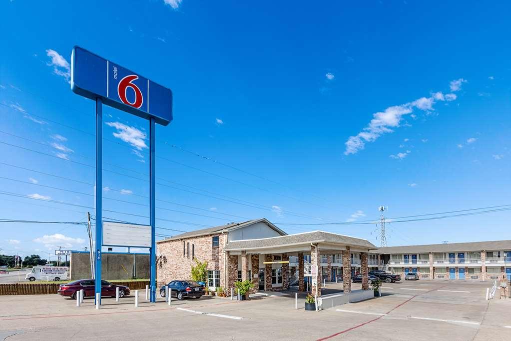 Motel 6 Fort Worth - Northside Экстерьер фото
