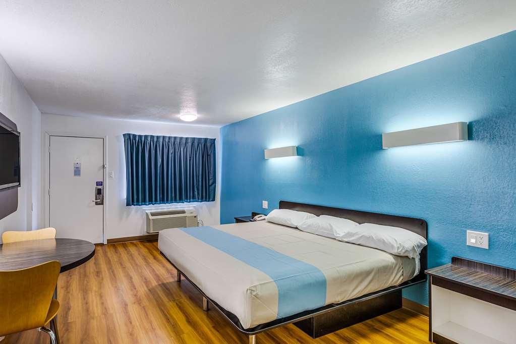 Motel 6 Fort Worth - Northside Номер фото