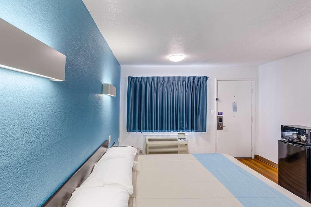 Motel 6 Fort Worth - Northside Номер фото