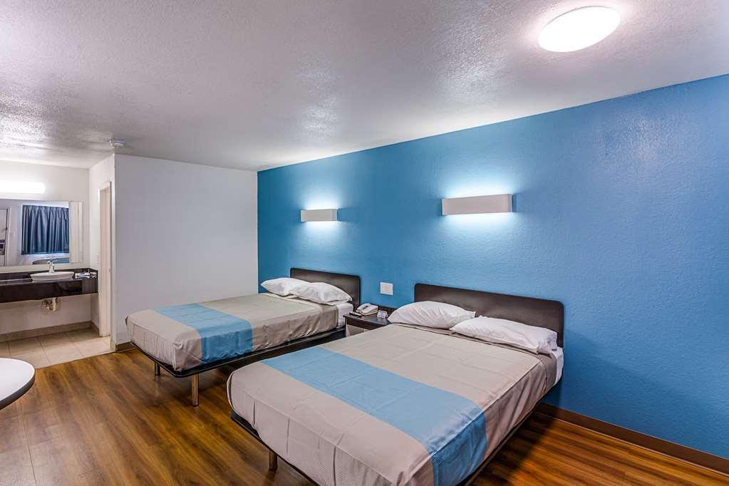 Motel 6 Fort Worth - Northside Номер фото