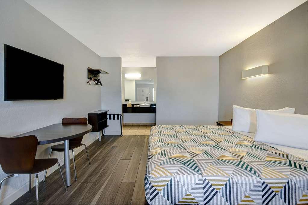 Motel 6 Fort Worth - Northside Номер фото